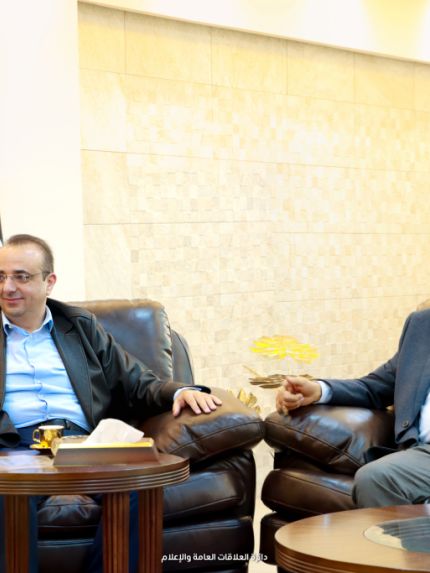 Palestine Polytechnic University (PPU) - رئيس جامعة بوليتكنك فلسطين يستقبل مدير المستشفى الأهلي -الخليل 