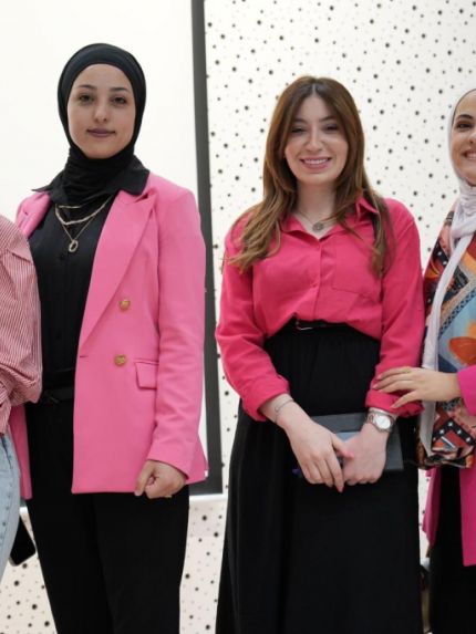 Palestine Polytechnic University (PPU) - كلية المهن التطبيقية بجامعة بوليتكنك فلسطين تطلق فعالية "هاكاثون قطاع الجلود والاحذية"