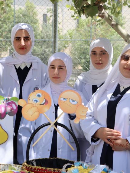 Palestine Polytechnic University (PPU) - طلبة كلية التمريض في جامعة بوليتكنك فلسطين ينظمون يومًا طبيًا مجانيًا توعويًا حول مرض السكري بالتعاون مع مستشفى المطلع