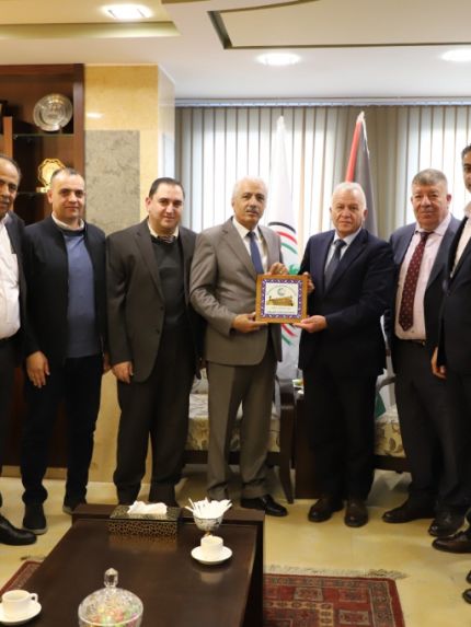 Palestine Polytechnic University (PPU) - جامعة بوليتكنك فلسطين تبحث تعزيز الشراكة مع ملتقى رجال الأعمال الفلسطيني