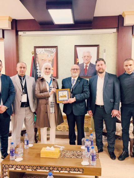 Palestine Polytechnic University (PPU) - كلية طب الأسنان في جامعة بوليتكنك فلسطين تشارك في مؤتمر زراعة الأسنان بجامعة النجاح الوطنية