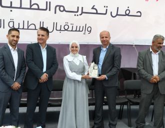 تكريم طلبة كلية الهندسة المتفوقين في الفصل الثاني 2021.…