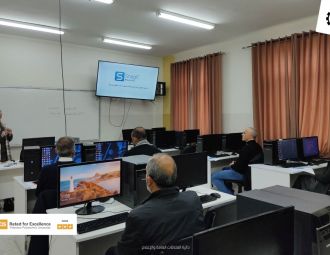  قسم التعليم الالكتروني يعقد لقاء تدريبي للمدرسين حول ا…